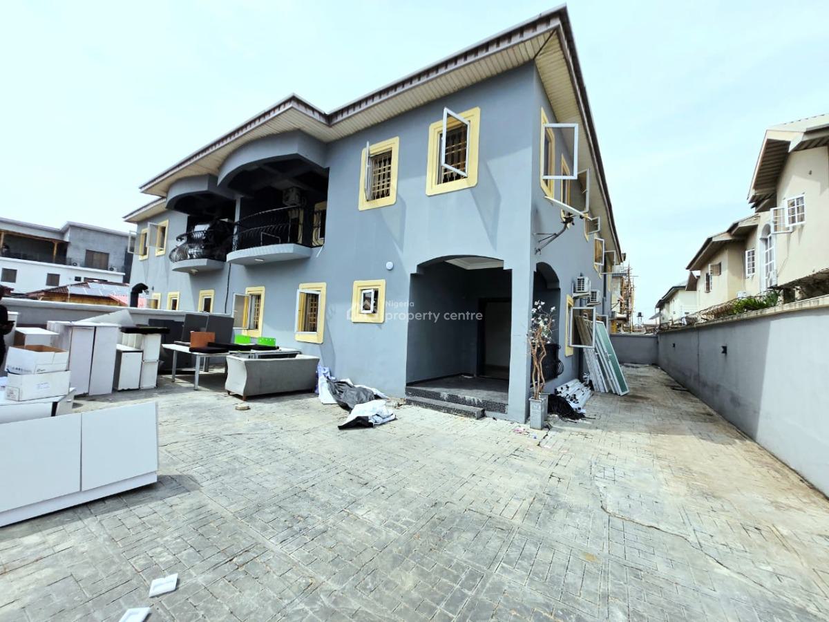 Very Spacious 5-bedroom Semi-detached Duplex, Lekki Phase 1, Lekki, Lagos, Semi-detached Duplex for Rent