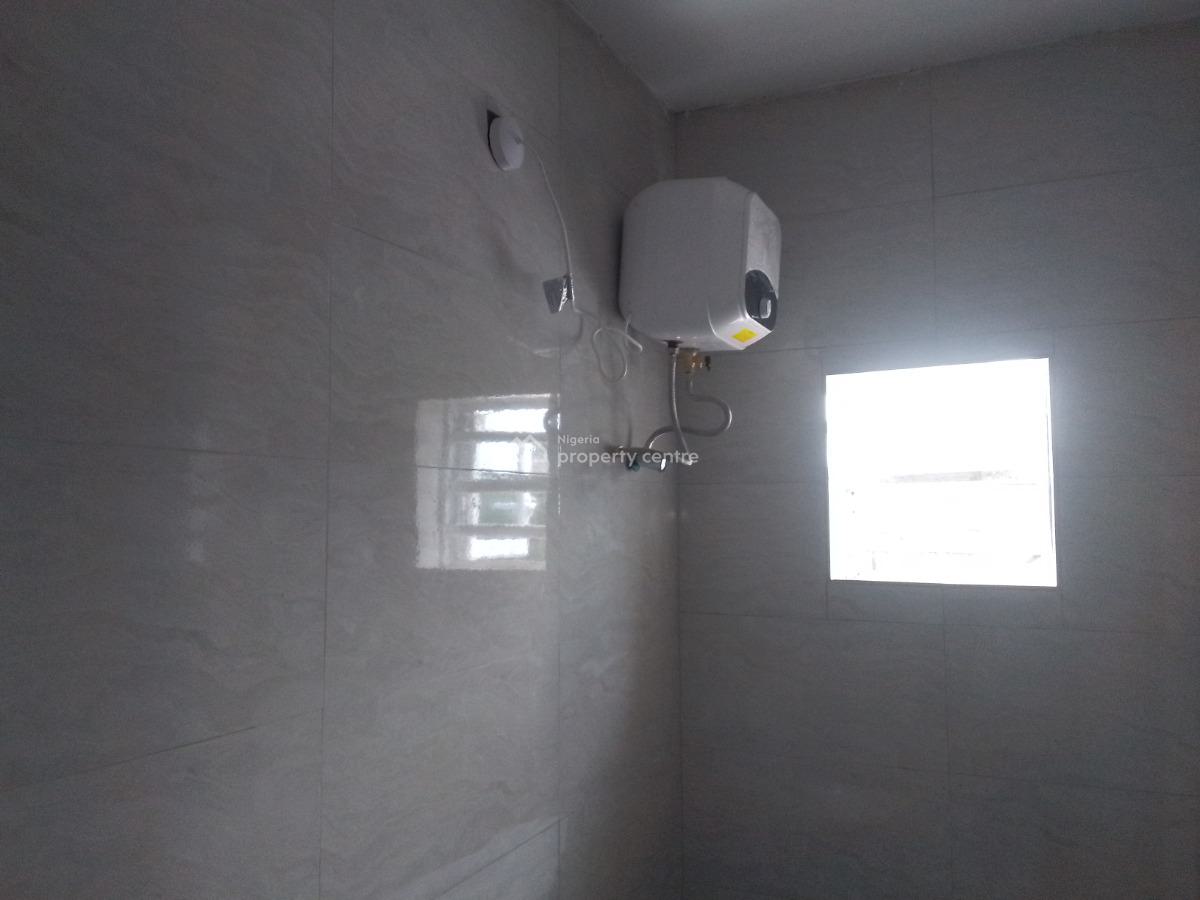 Newly Buildt Spacious Luxury 2 Bedroom Flat with Excellent Features, Agunbiade Junction, Ogombo, Ajah, Lagos, Flat / Apartment for Rent