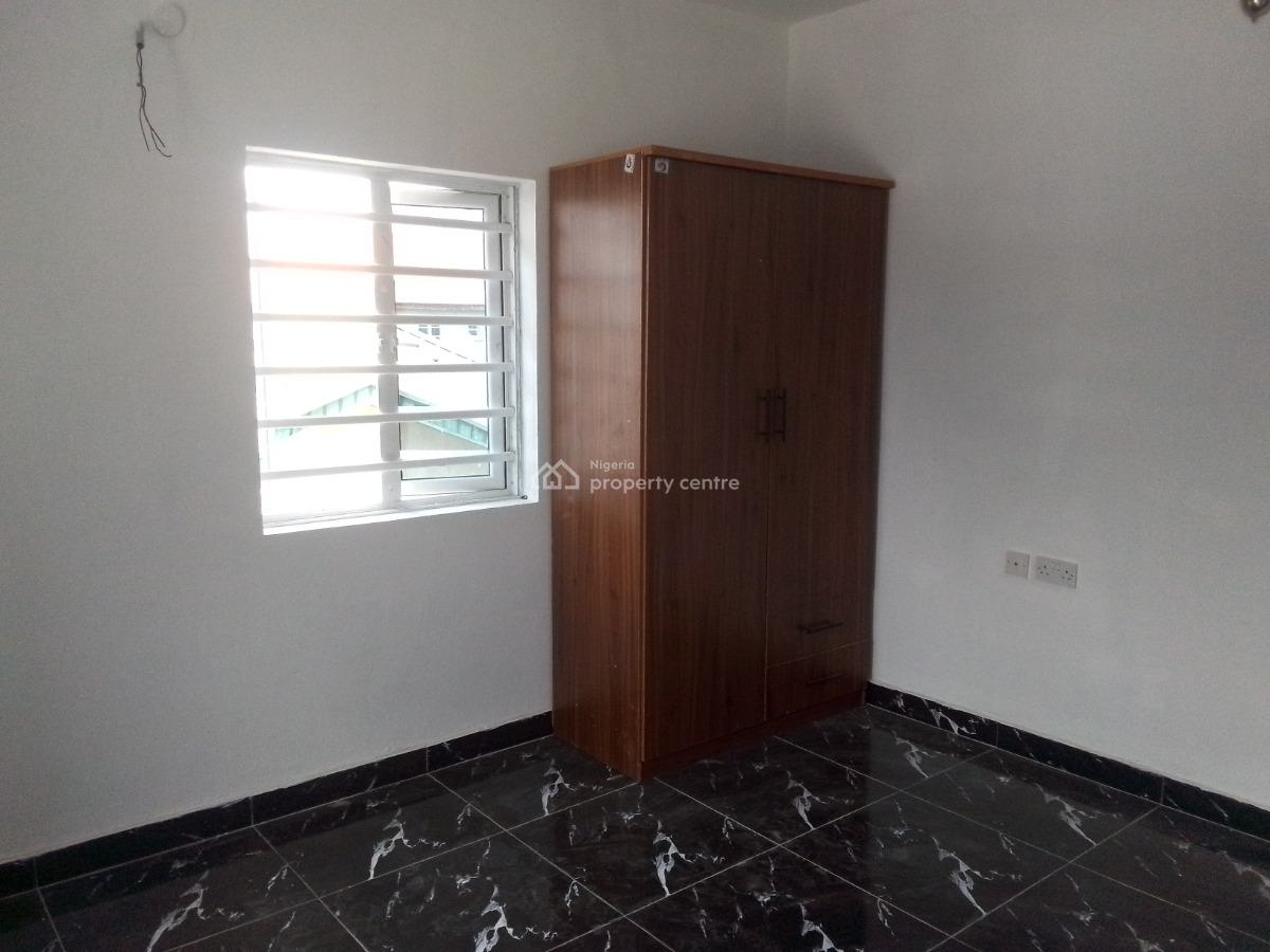 Newly Buildt Spacious Luxury 2 Bedroom Flat with Excellent Features, Agunbiade Junction, Ogombo, Ajah, Lagos, Flat / Apartment for Rent