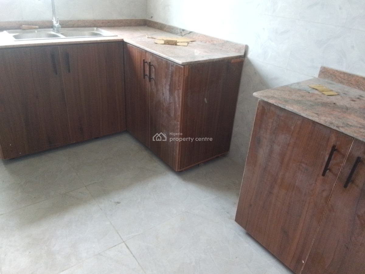 Newly Buildt Spacious Luxury 2 Bedroom Flat with Excellent Features, Agunbiade Junction, Ogombo, Ajah, Lagos, Flat / Apartment for Rent
