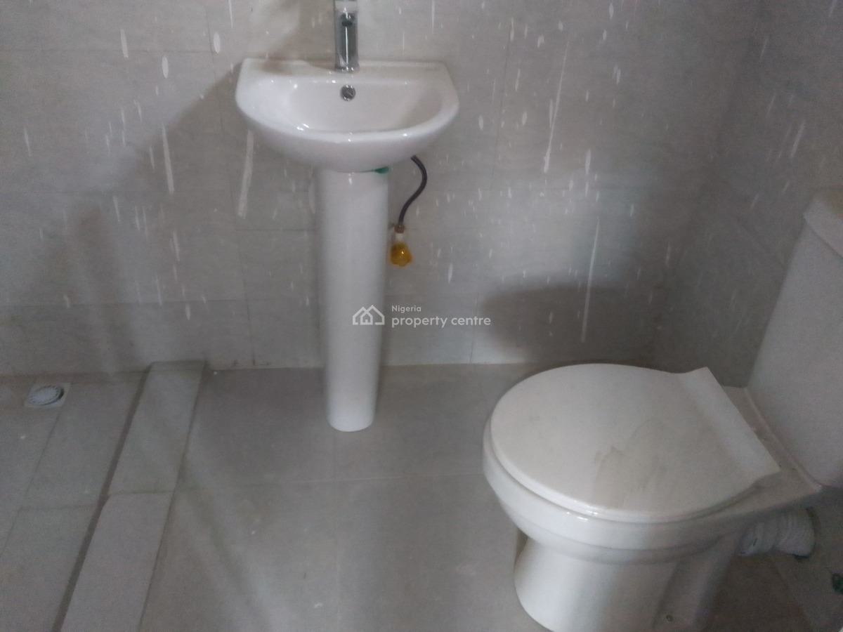 Newly Buildt Spacious Luxury 2 Bedroom Flat with Excellent Features, Agunbiade Junction, Ogombo, Ajah, Lagos, Flat / Apartment for Rent