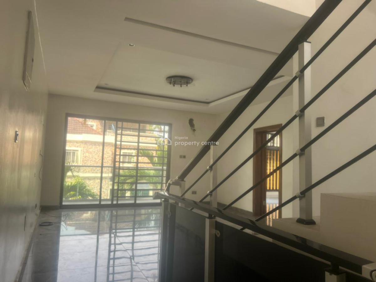Self Compound 4 Bedroom Semi Detached Duplex with a Room Bq, Lekki Phase 1, Lekki, Lagos, Semi-detached Duplex for Rent