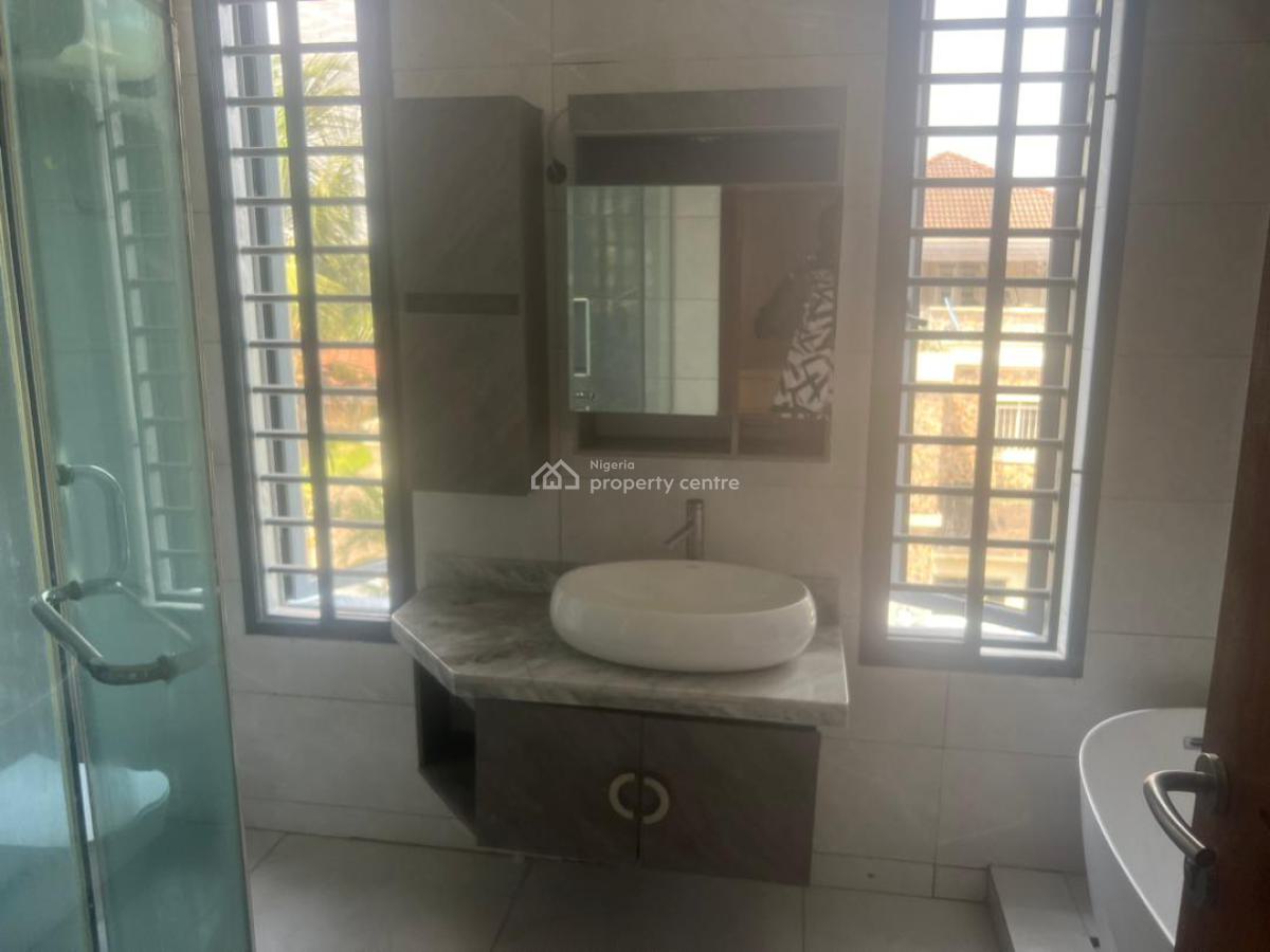 Self Compound 4 Bedroom Semi Detached Duplex with a Room Bq, Lekki Phase 1, Lekki, Lagos, Semi-detached Duplex for Rent