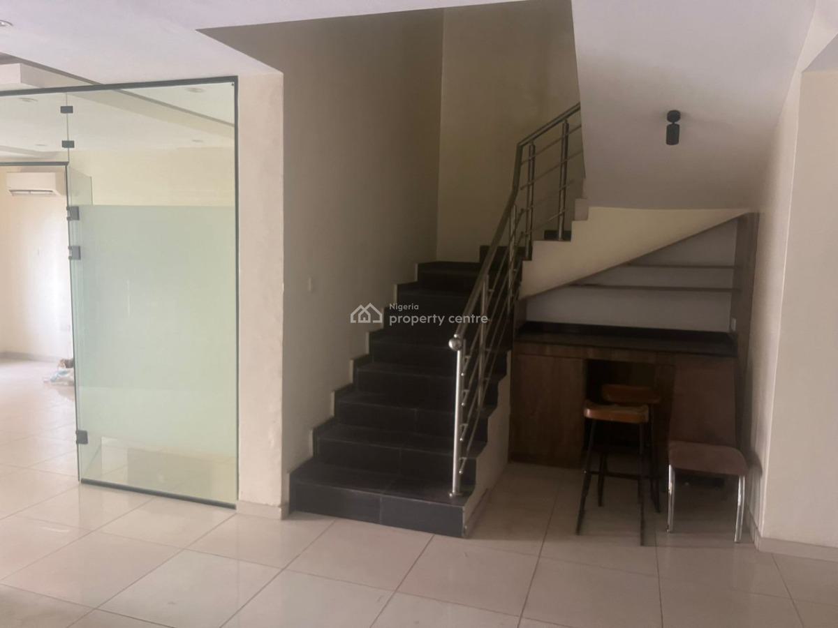 Spacious 4 Bedroom Terrace Duplex with a Room Bq, Lekki Phase 1, Lekki, Lagos, Terraced Duplex for Rent