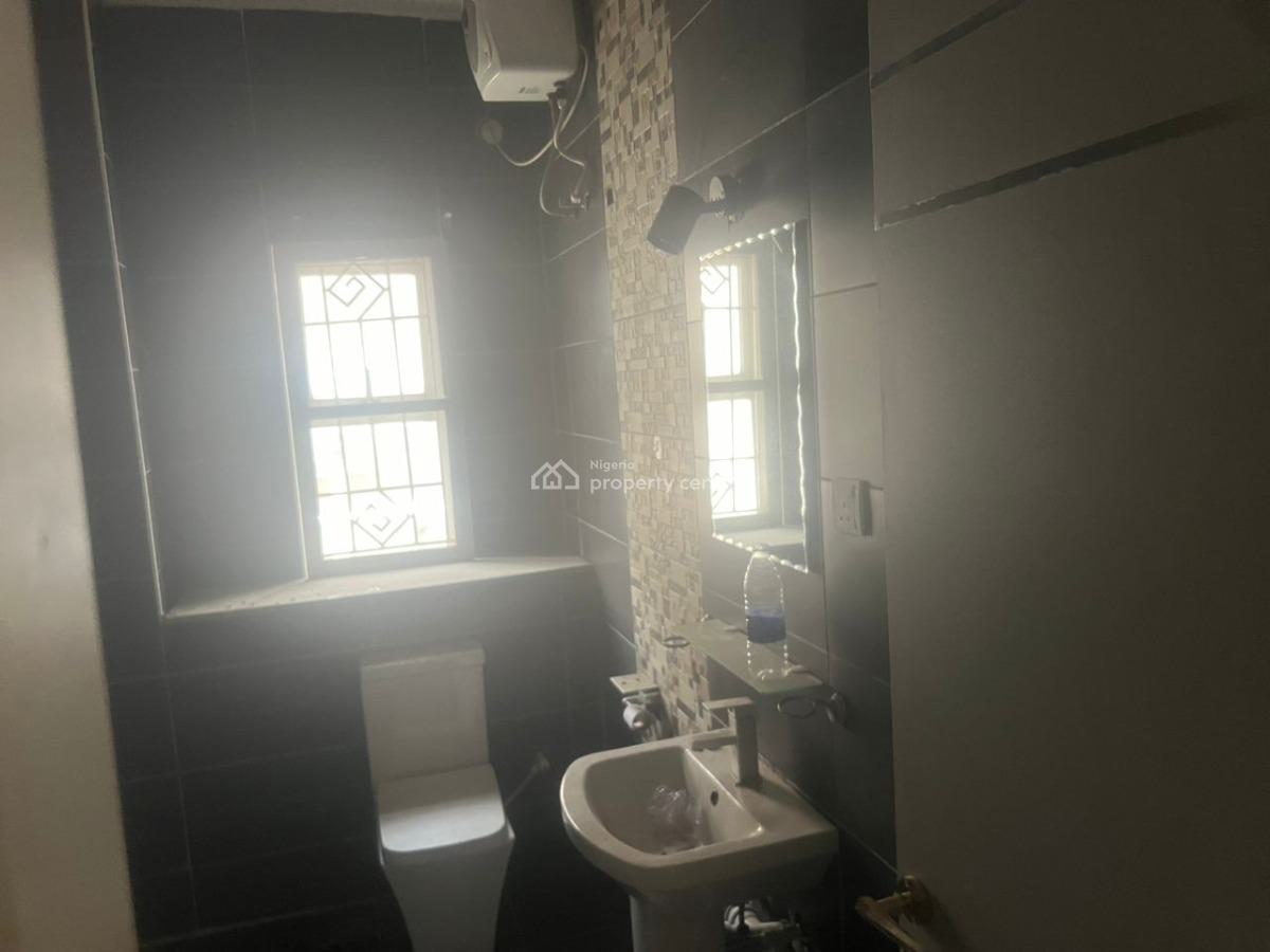 Spacious 4 Bedroom Terrace Duplex with a Room Bq, Lekki Phase 1, Lekki, Lagos, Terraced Duplex for Rent
