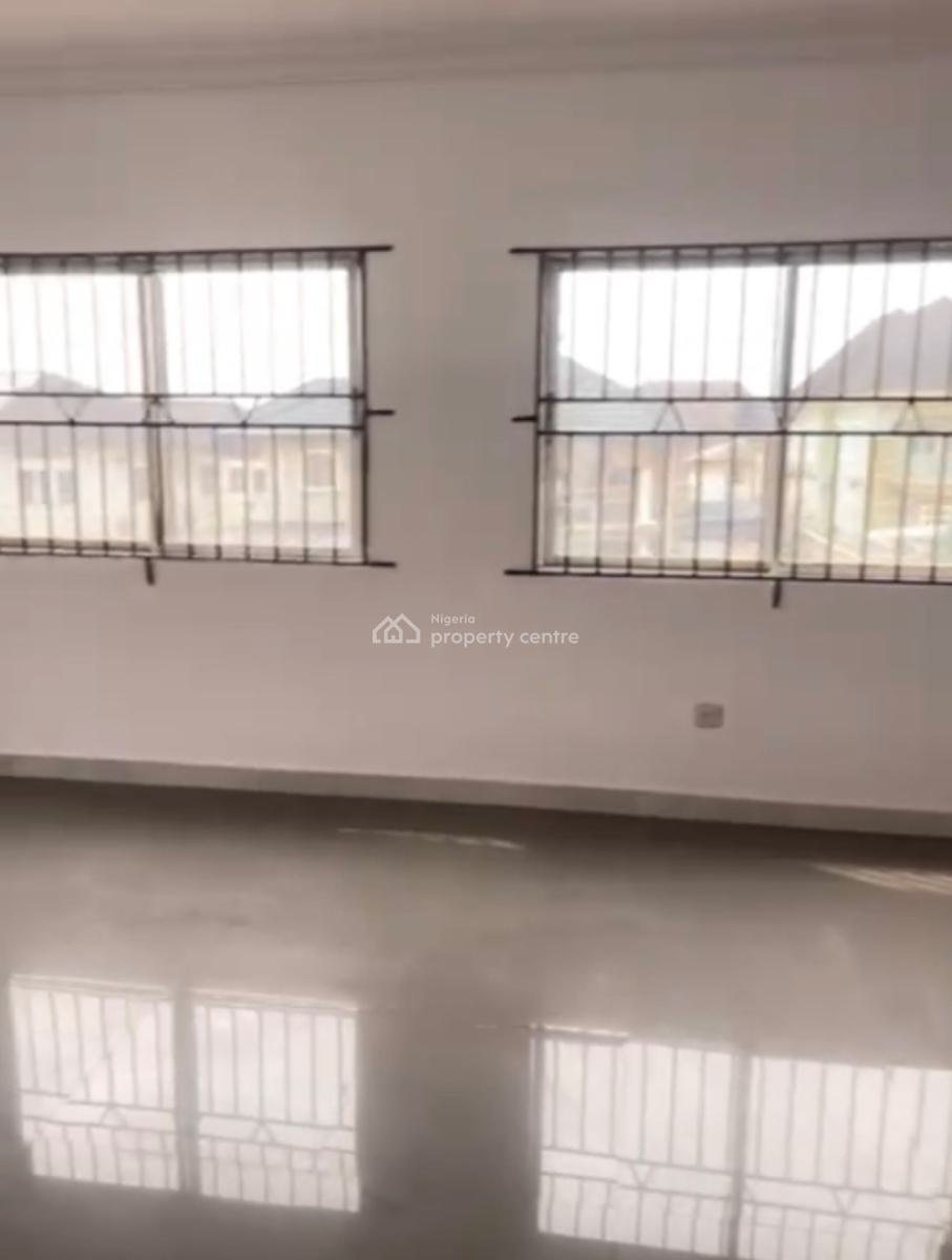 Nice 2 Bedroom Flat, Gra Phase 2, Magodo, Lagos, Flat / Apartment for Rent