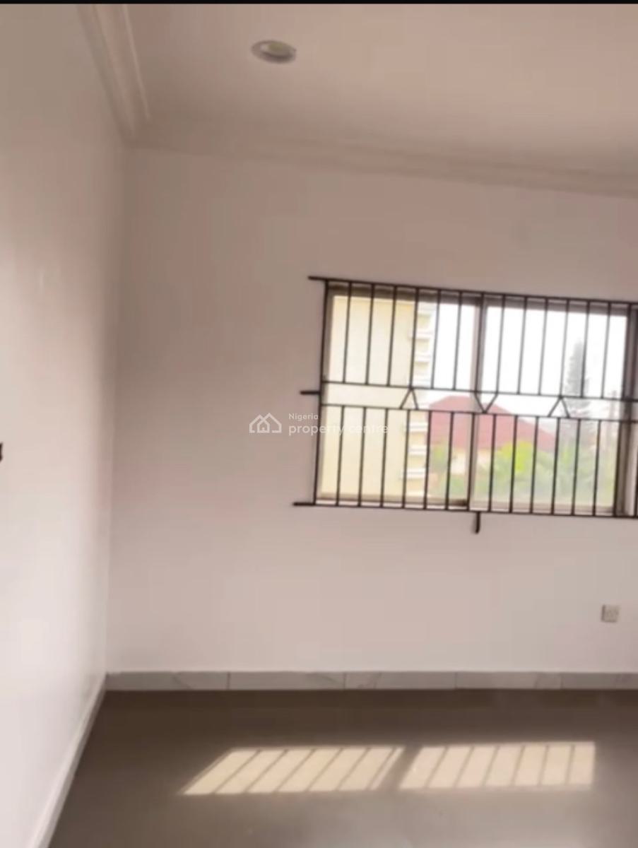 Nice 2 Bedroom Flat, Gra Phase 2, Magodo, Lagos, Flat / Apartment for Rent