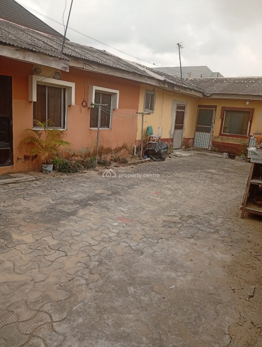 Parcel of Land Measuring 450sqm with Demolishable Mini Flats, United Estate, Sangotedo, Ajah, Lagos, Residential Land for Sale