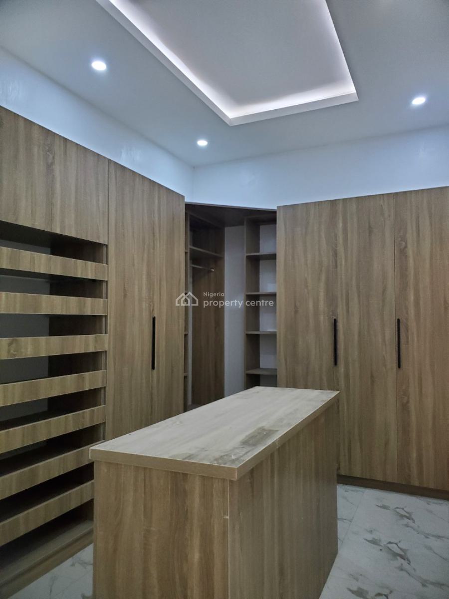 Luxury 5-bedroom Duplexes and Bq, Guzape District, Abuja, Detached Duplex for Sale