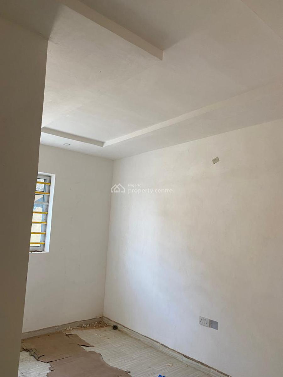 Newly Renovated 2-bedrooms Flat Bungalow All Ensuite with Pop, Secured, Abule Oja, Yaba, Lagos, Flat / Apartment for Rent