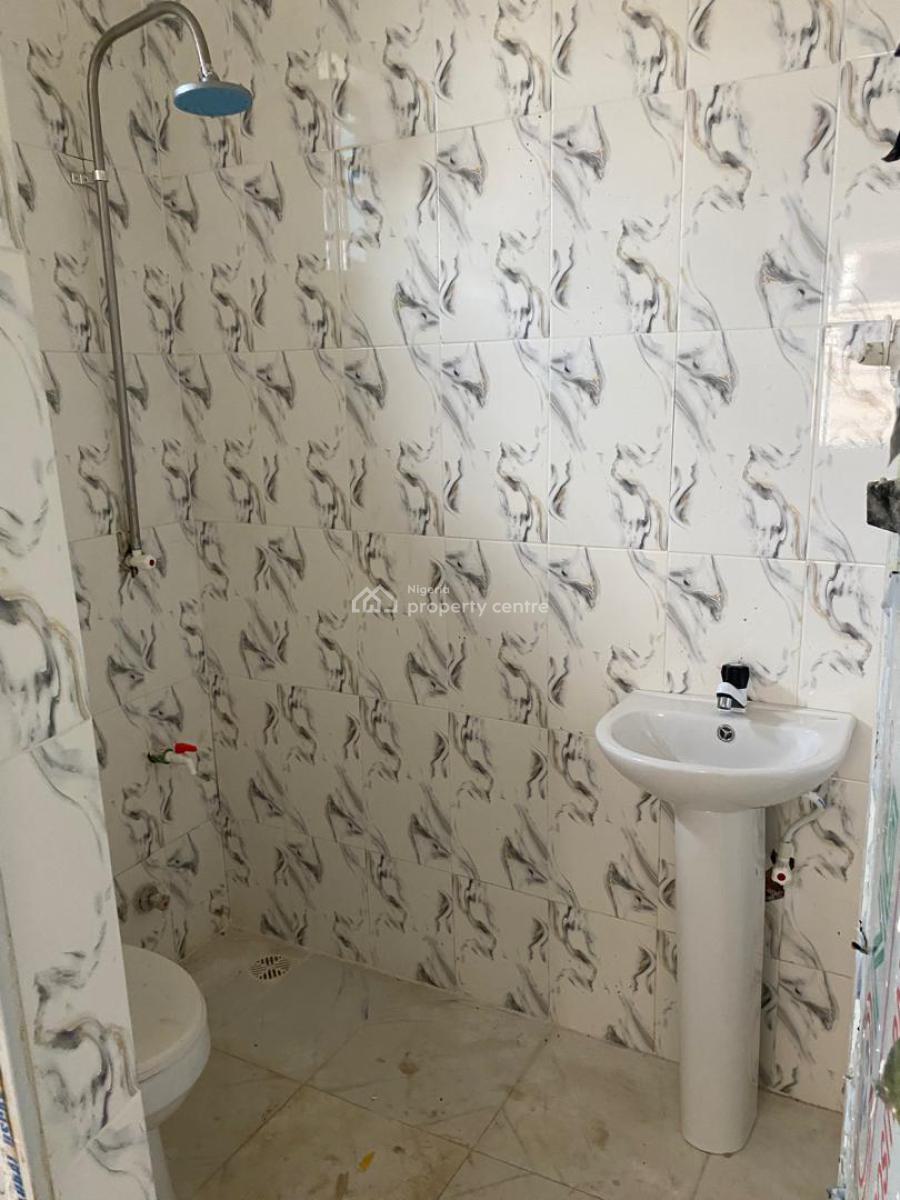 Newly Renovated 2-bedrooms Flat Bungalow All Ensuite with Pop, Secured, Abule Oja, Yaba, Lagos, Flat / Apartment for Rent