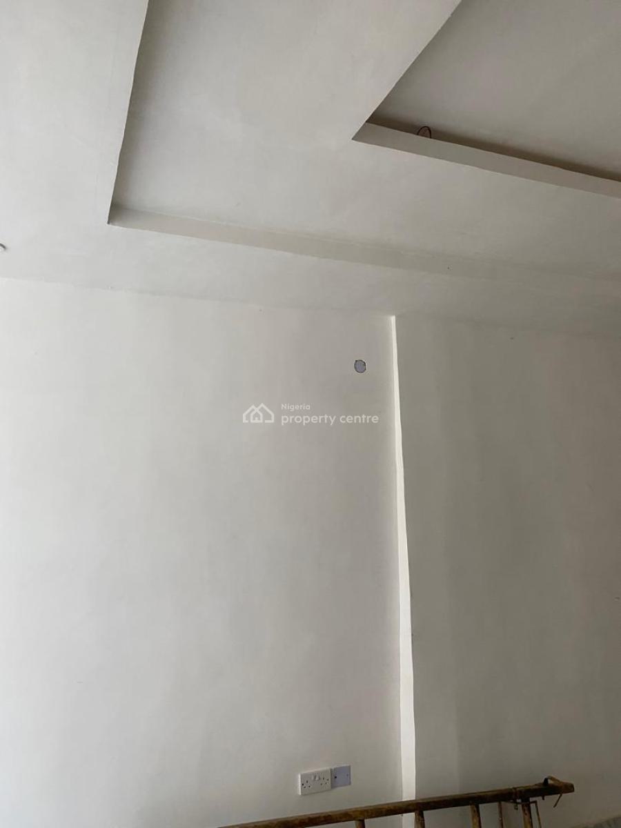 Newly Renovated 2-bedrooms Flat Bungalow All Ensuite with Pop, Secured, Abule Oja, Yaba, Lagos, Flat / Apartment for Rent