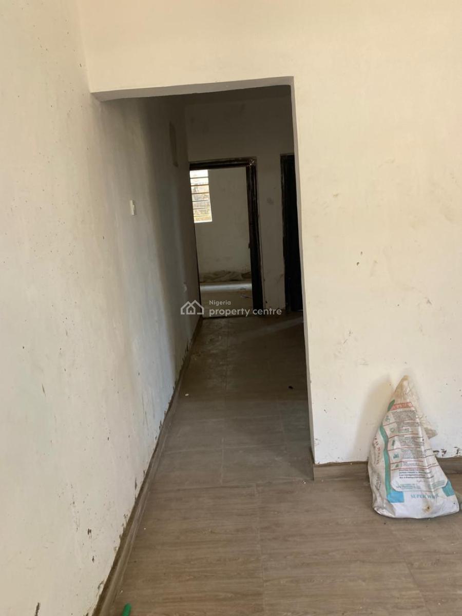 Newly Renovated 2-bedrooms Flat Bungalow All Ensuite with Pop, Secured, Abule Oja, Yaba, Lagos, Flat / Apartment for Rent