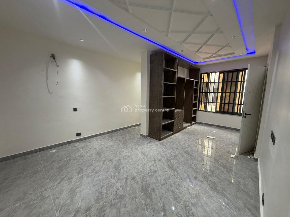 (direct Brief) 4 Bedroom Terrace with Bq, Rfk, Ikeja Gra, Ikeja, Lagos, Terraced Duplex for Rent