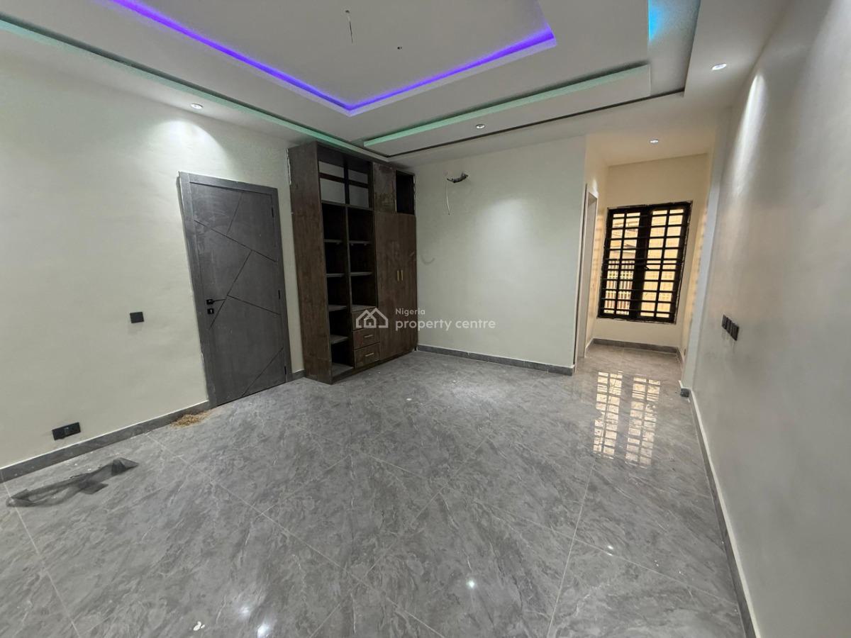 (direct Brief) 4 Bedroom Terrace with Bq, Rfk, Ikeja Gra, Ikeja, Lagos, Terraced Duplex for Rent