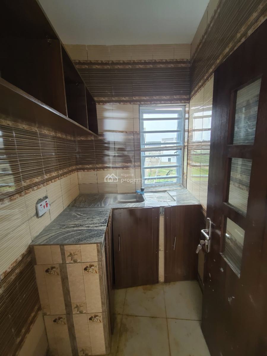 1 Bedroom Flat, Greenland Estate, Ogombo, Ajah, Lagos, Mini Flat (room and Parlour) for Rent