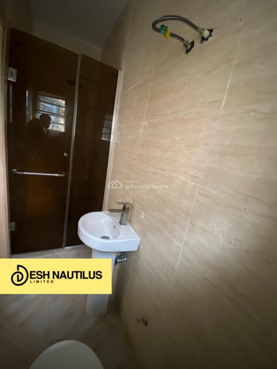 Executive 3 Bedroom Apartment in a Serene Environment, Lekki Phase 2, Lekki, Lagos, Flat / Apartment for Rent