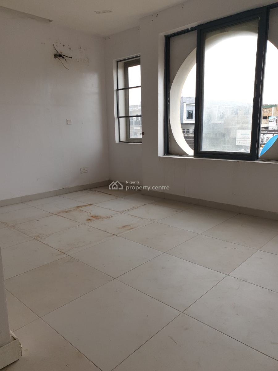 Spacious Service Mini Flat, Spg Road Ologolo, Lekki, Lagos, Flat / Apartment for Rent