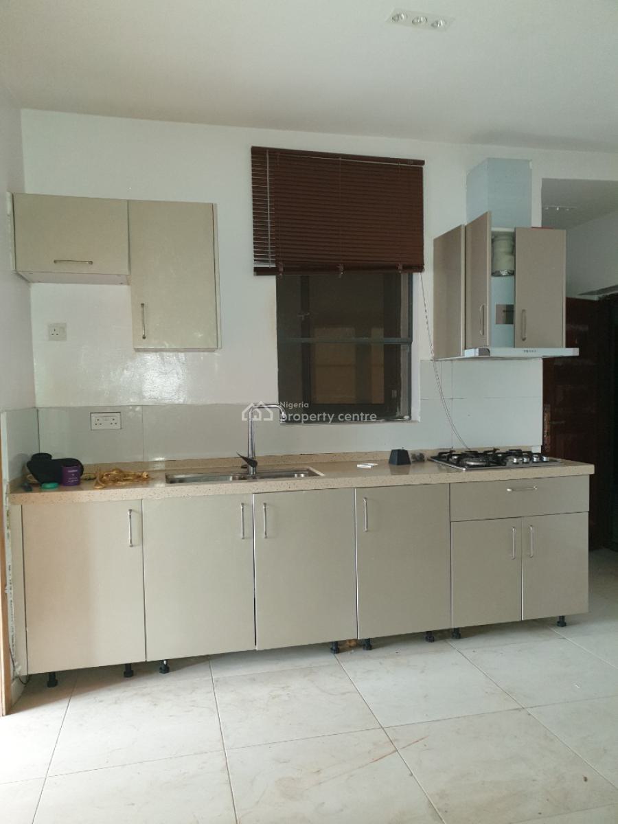 Spacious Service Mini Flat, Spg Road Ologolo, Lekki, Lagos, Flat / Apartment for Rent