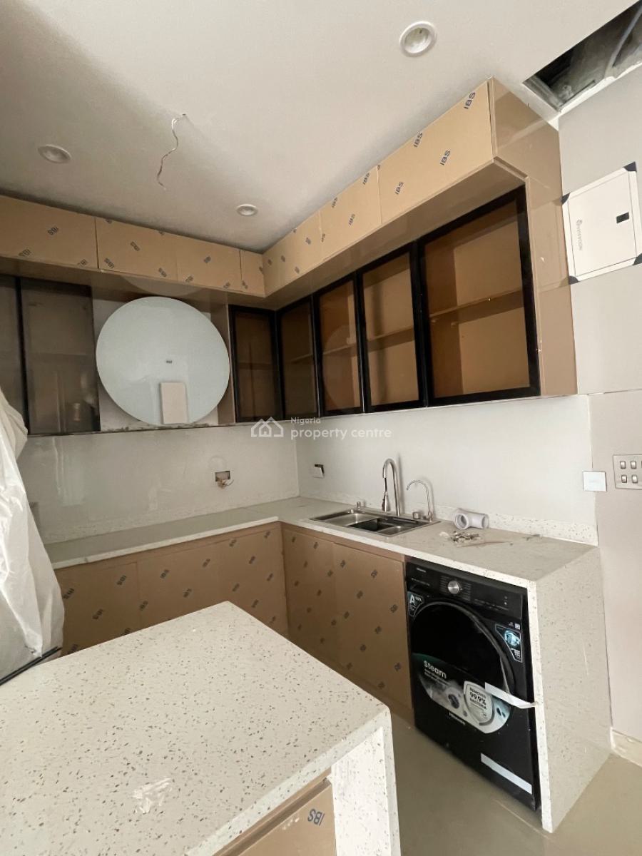 Beautifully Furnished 2 Bedroom Apartment, Lekki Phase 1, Lekki, Lagos, Flat / Apartment for Sale