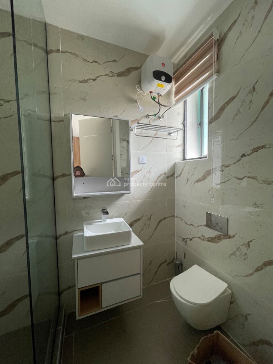 Beautifully Furnished 2 Bedroom Apartment, Lekki Phase 1, Lekki, Lagos, Flat / Apartment for Sale