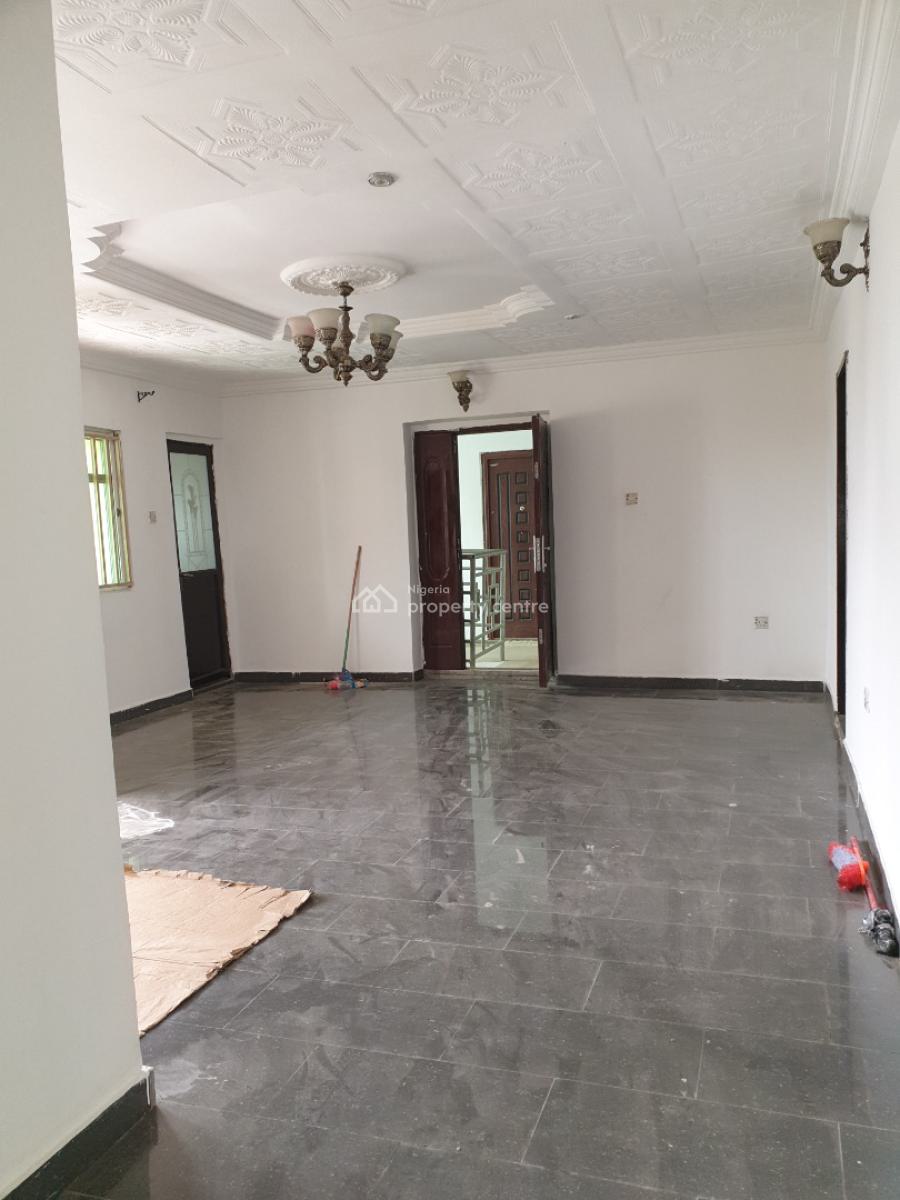 Spacious 3 Bedroom Flat, Spg Road Ologolo, Lekki, Lagos, Flat / Apartment for Rent