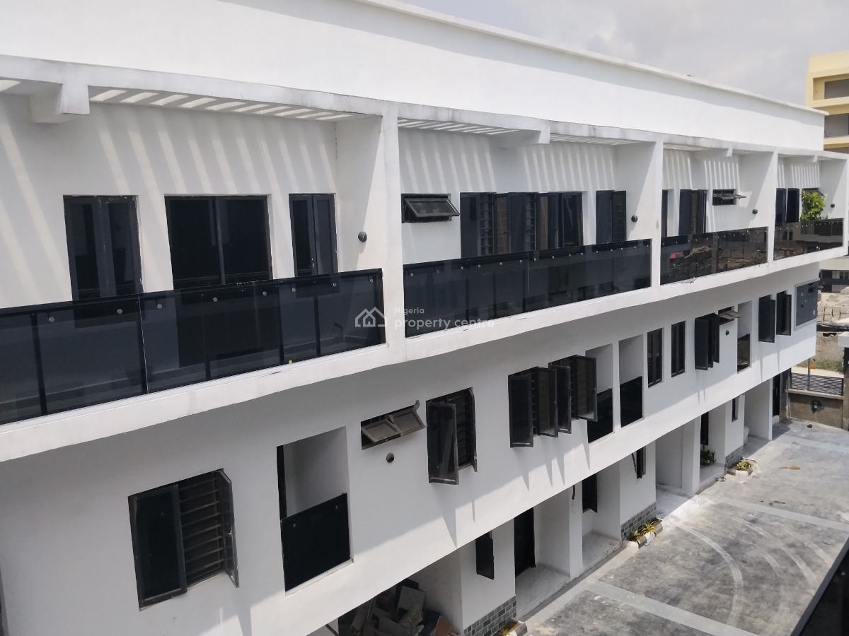 Tastefully Finished 2 Bedroom Apartment, Off Freedom Way, Lekki Phase 1, Lekki, Lagos, Flat / Apartment for Rent