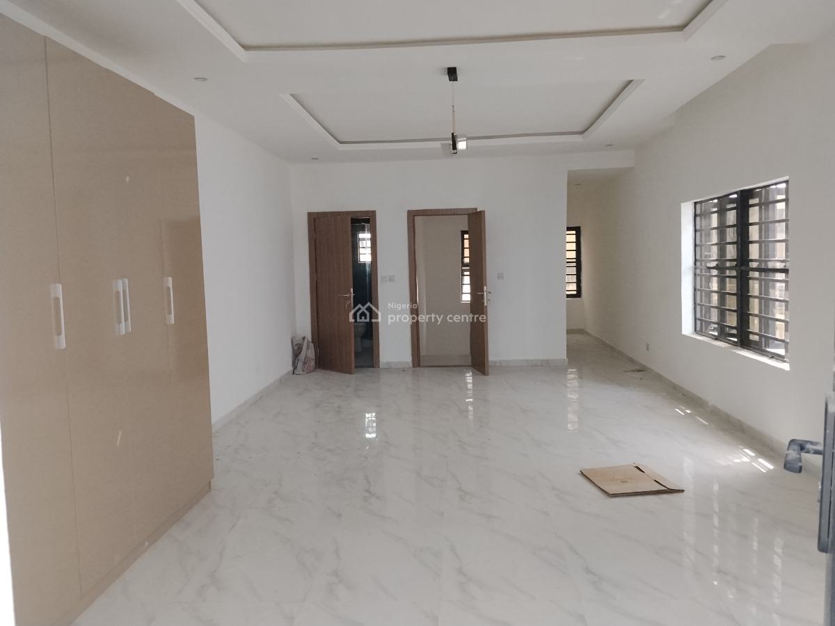 Tastefully Finished 2 Bedroom Apartment, Off Freedom Way, Lekki Phase 1, Lekki, Lagos, Flat / Apartment for Rent