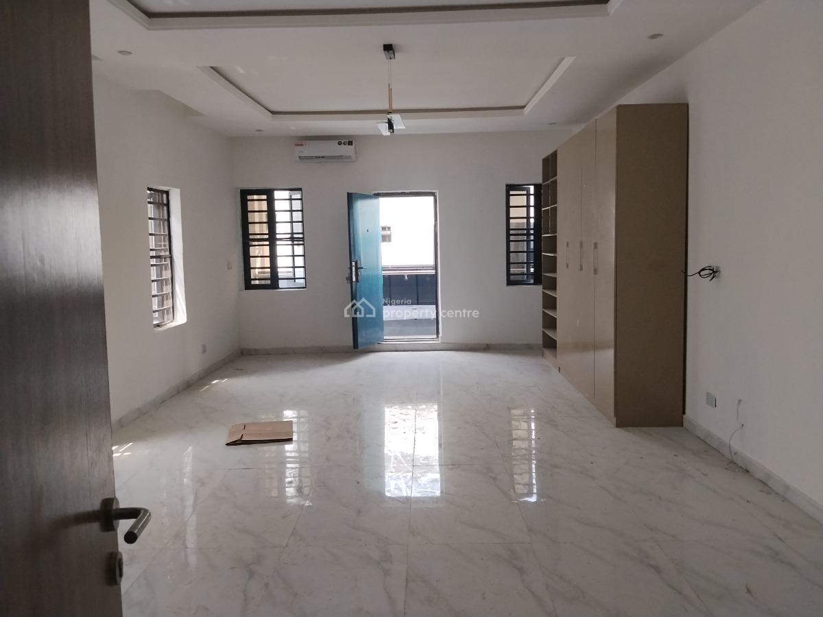 Tastefully Finished 2 Bedroom Apartment, Off Freedom Way, Lekki Phase 1, Lekki, Lagos, Flat / Apartment for Rent