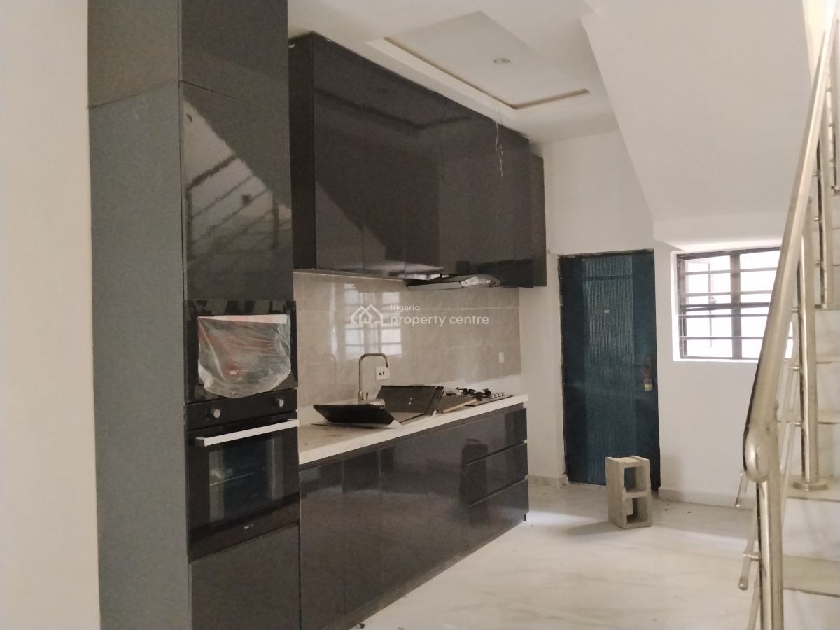 Tastefully Finished 2 Bedroom Apartment, Off Freedom Way, Lekki Phase 1, Lekki, Lagos, Flat / Apartment for Rent