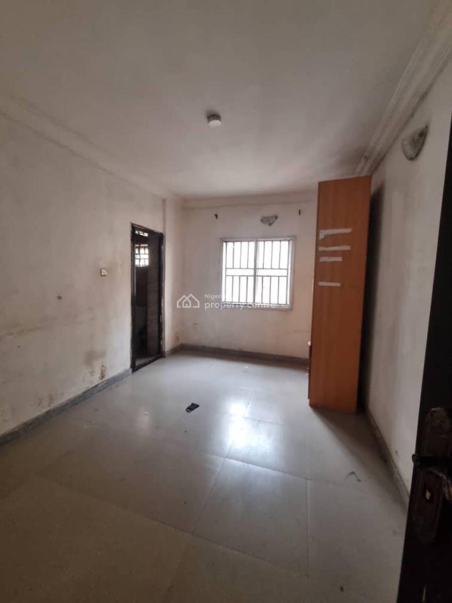 Relatively New 3 Bedroom Up Flat, Oworonshoki, Kosofe, Lagos, House for Rent