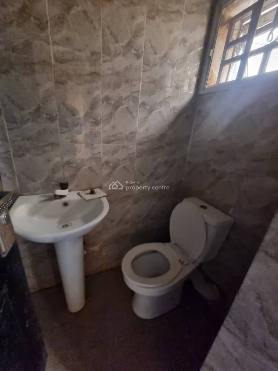 Relatively New 3 Bedroom Up Flat, Oworonshoki, Kosofe, Lagos, House for Rent