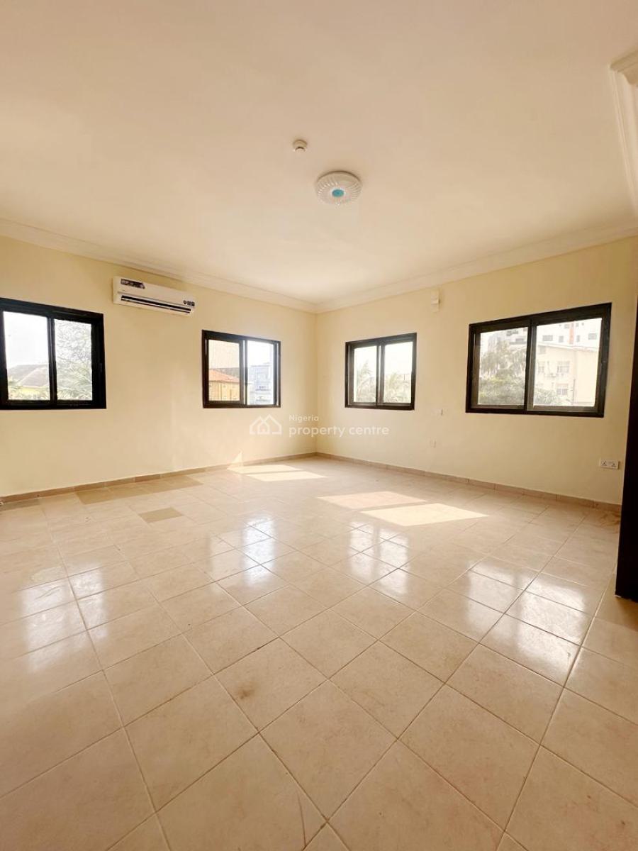 Very Spacious 3 Bedroom Apartment with Bq ( Strictly Residential), Lekki Phase 1, Lekki, Lagos, Flat / Apartment for Rent