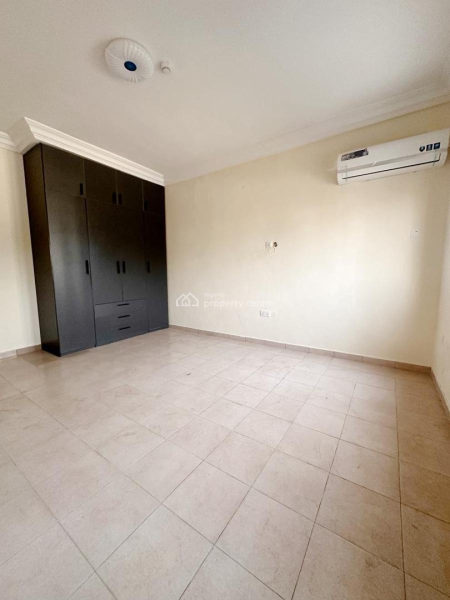 Very Spacious 3 Bedroom Apartment with Bq ( Strictly Residential), Lekki Phase 1, Lekki, Lagos, Flat / Apartment for Rent