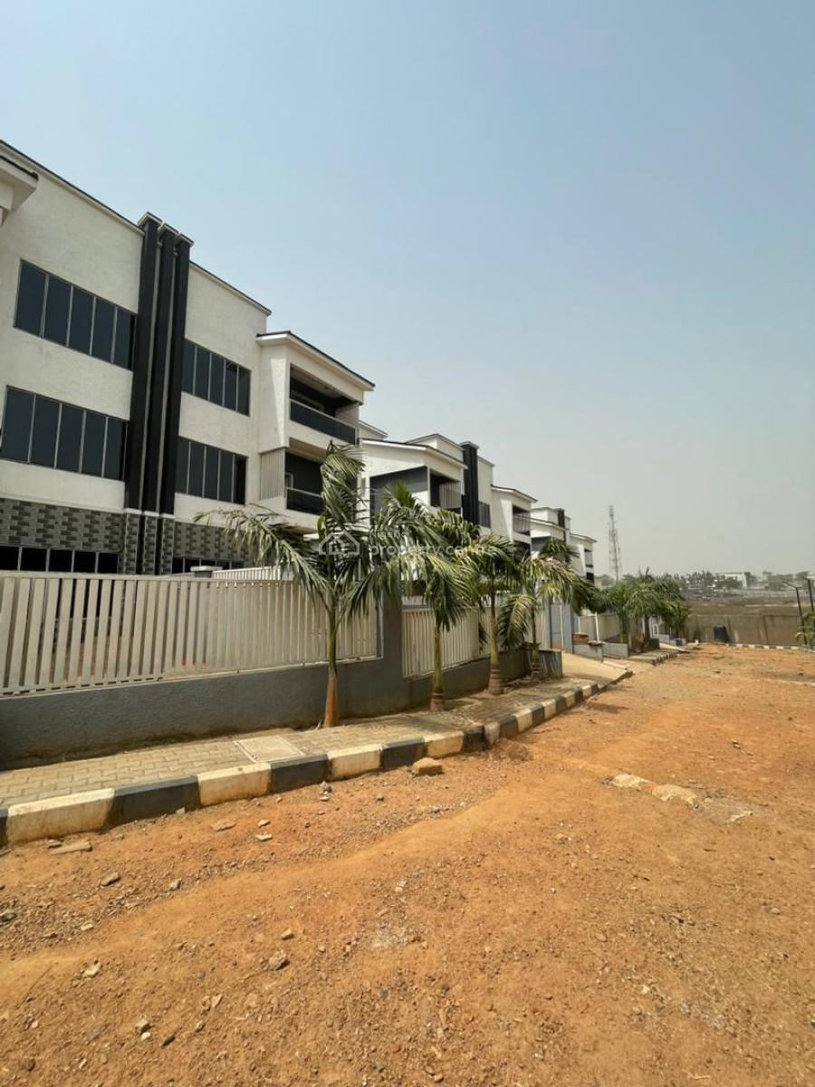 5-bedroom Semi-detached Duplex + B.q, Jabi, Abuja, Semi-detached Duplex for Sale