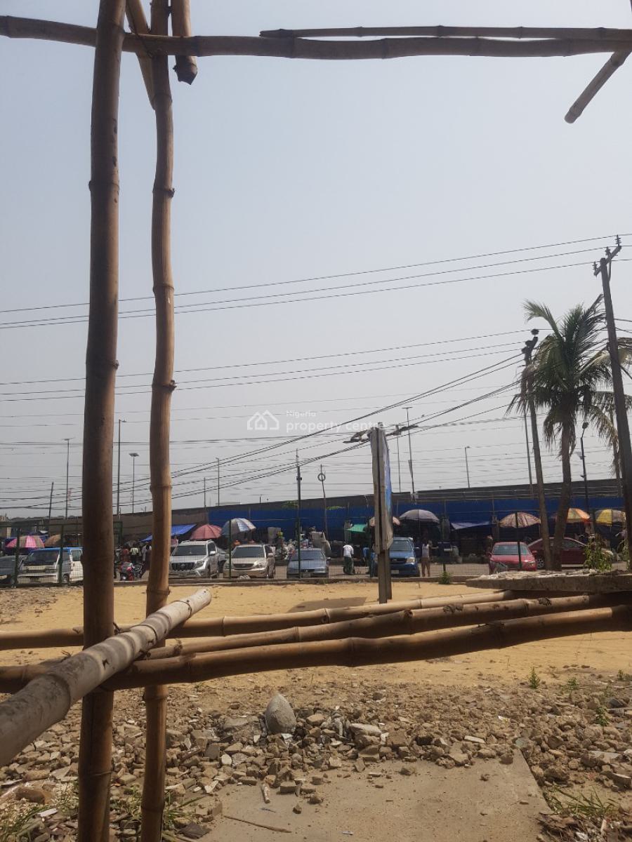 Commercial Shop, Ajah Market, Ajah, Lagos, Plaza / Complex / Mall for Sale