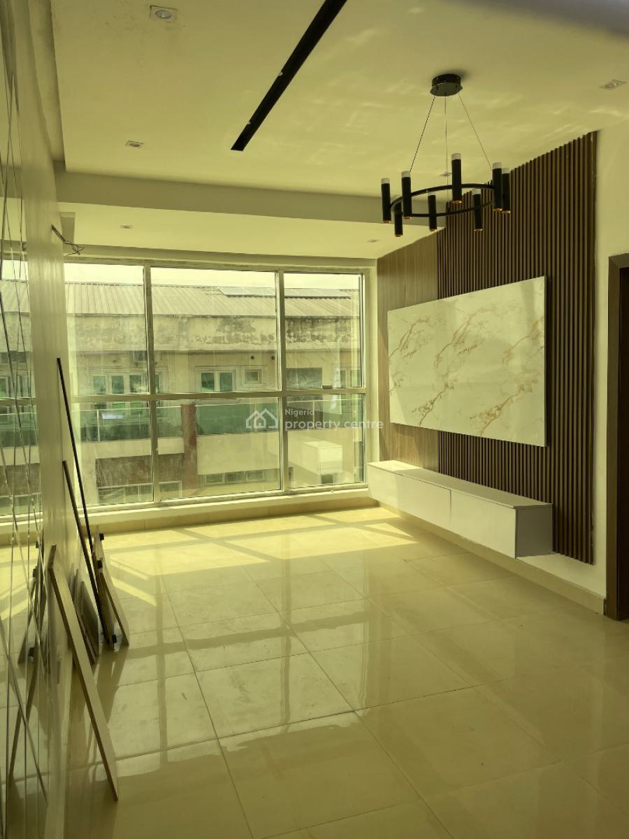 Specious Finished Service Mini Flat, Chevron Drive, Lekki Expressway, Lekki, Lagos, Mini Flat (room and Parlour) for Sale