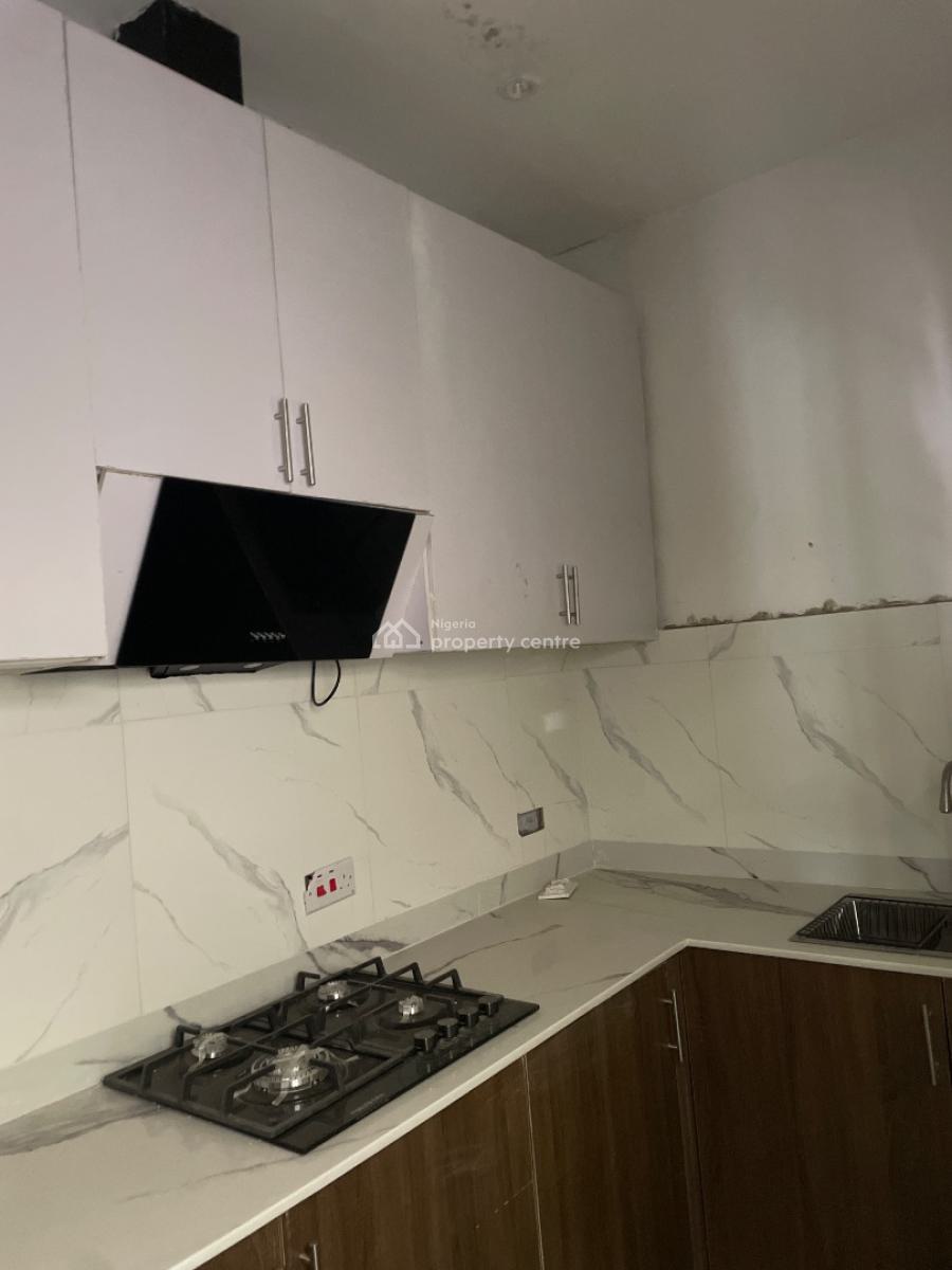 Specious Finished Service Mini Flat, Chevron Drive, Lekki Expressway, Lekki, Lagos, Mini Flat (room and Parlour) for Sale