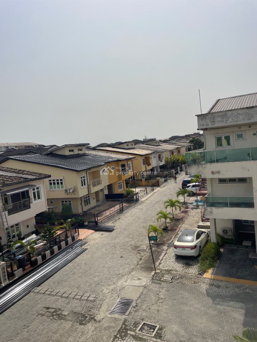 Specious Finished Service Mini Flat, Chevron Drive, Lekki Expressway, Lekki, Lagos, Mini Flat (room and Parlour) for Sale