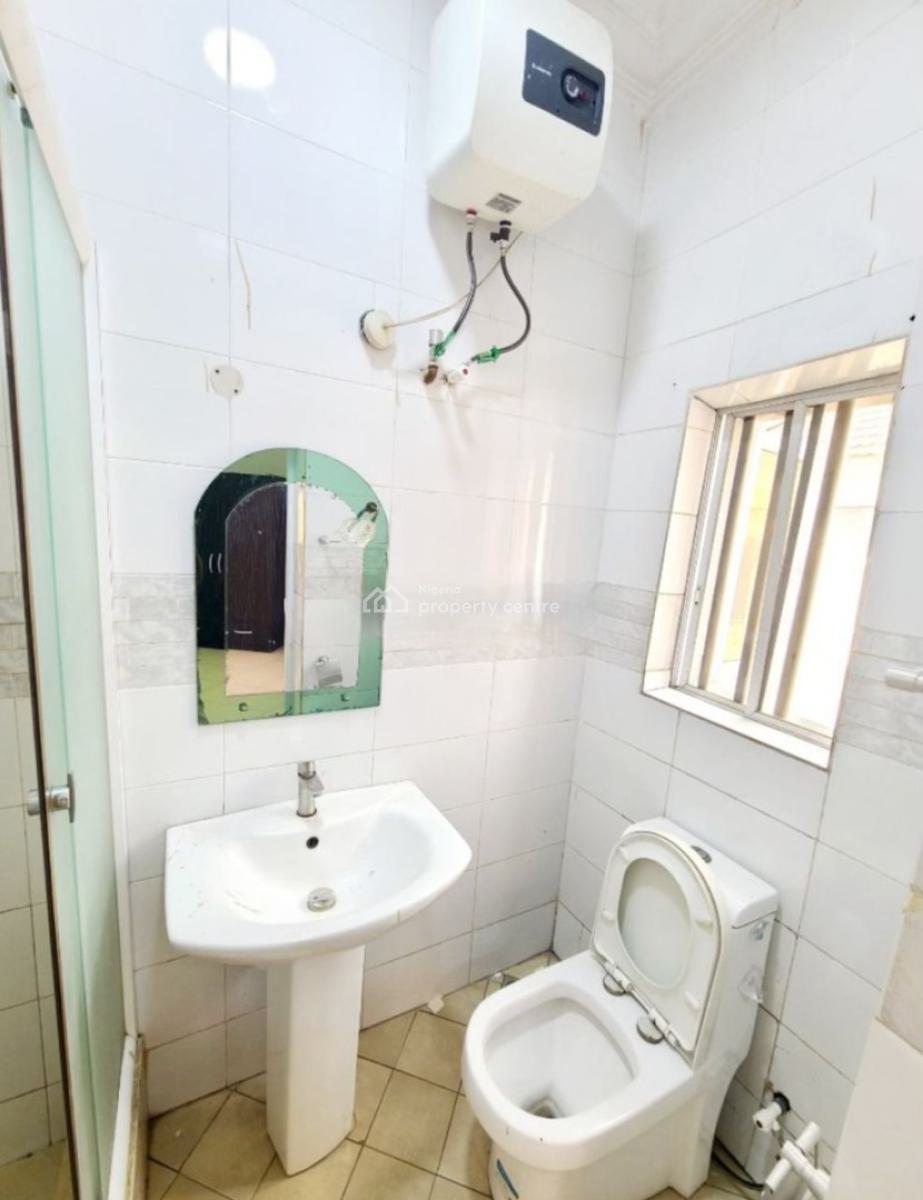 Newly Renovated 4 Bedroom Terrace Duplex, Osapa, Lekki, Lagos, Terraced Duplex for Rent