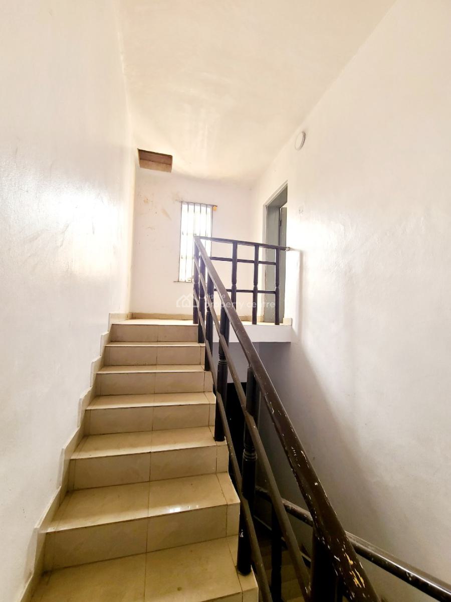 Spacious 3 Bedroom Flat_ Upstairs, Agungi, Lekki, Lagos, Flat / Apartment for Rent