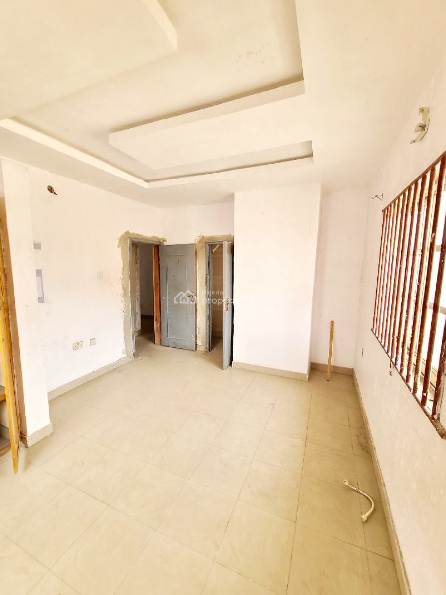 Spacious 3 Bedroom Flat_ Upstairs, Agungi, Lekki, Lagos, Flat / Apartment for Rent