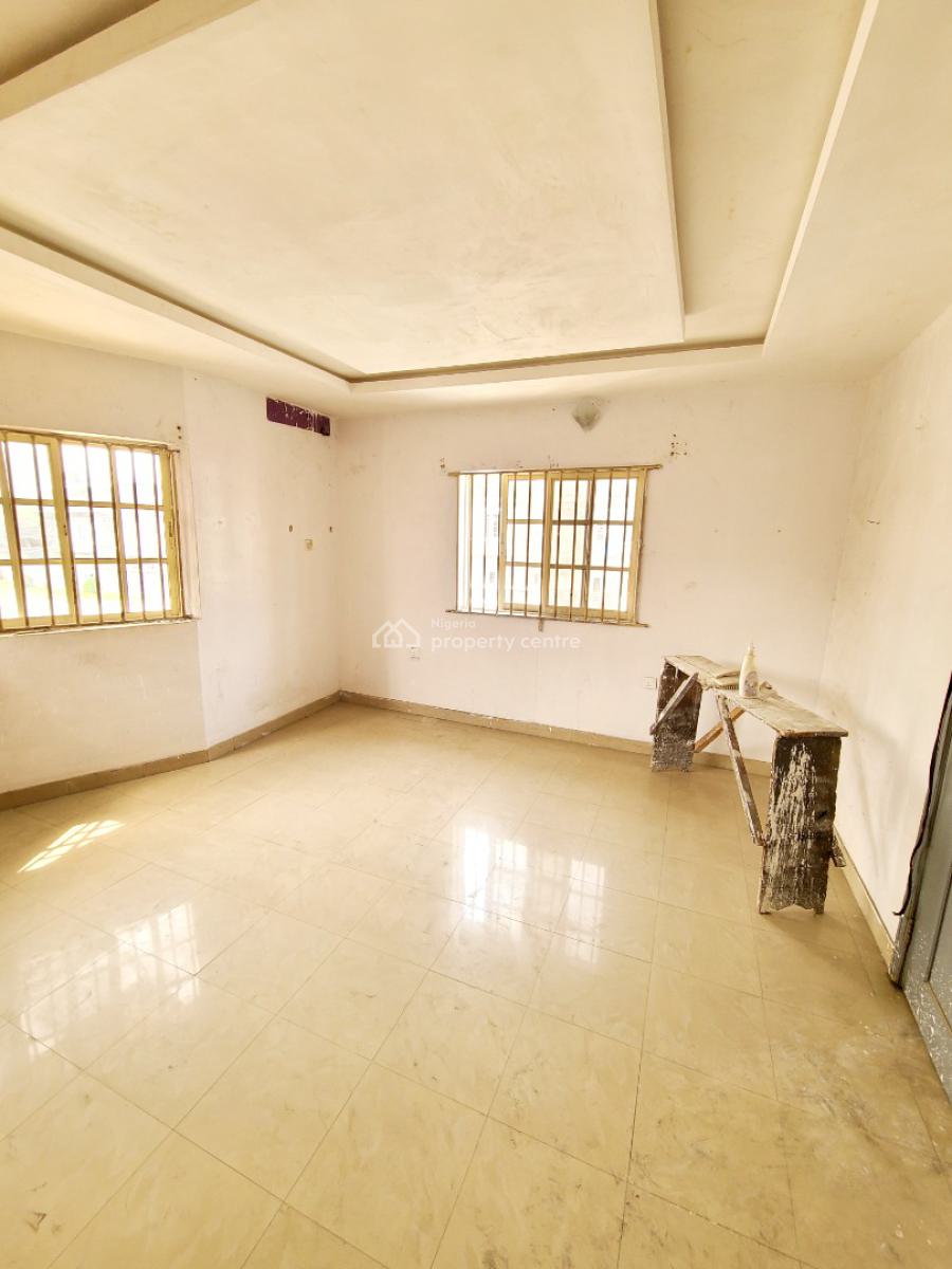 Spacious 3 Bedroom Flat_ Upstairs, Agungi, Lekki, Lagos, Flat / Apartment for Rent