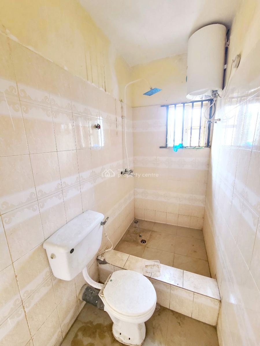 Spacious 3 Bedroom Flat_ Upstairs, Agungi, Lekki, Lagos, Flat / Apartment for Rent