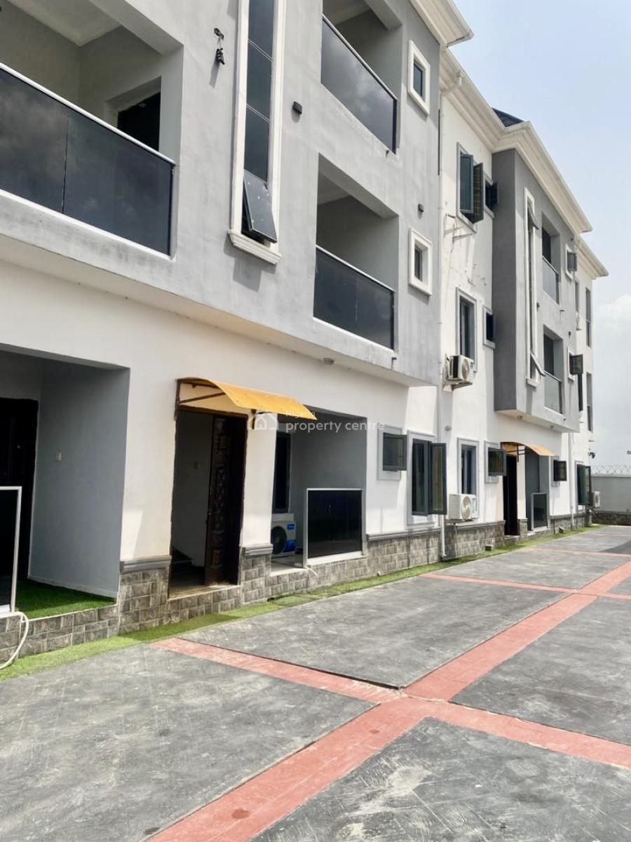 Luxury  Ali En Suite Upstairs, Thera Annex, Sangotedo, Ajah, Lagos, Flat / Apartment for Rent