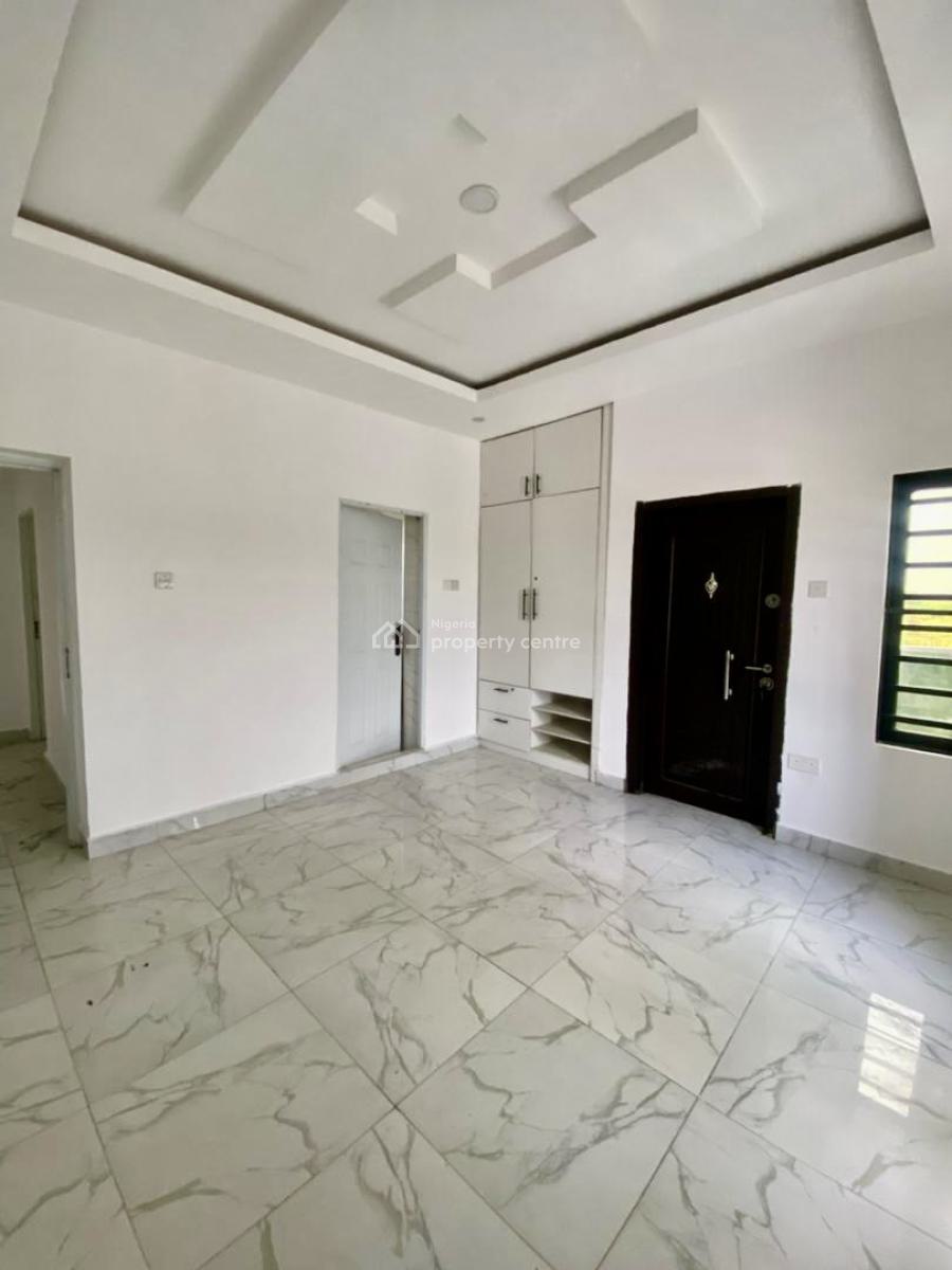 Luxury  Ali En Suite Upstairs, Thera Annex, Sangotedo, Ajah, Lagos, Flat / Apartment for Rent