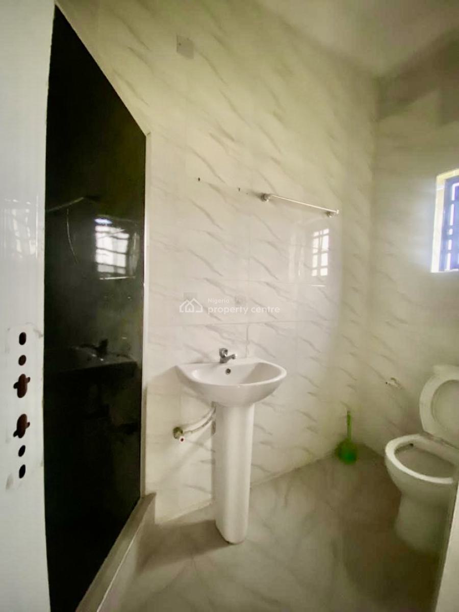 Luxury  Ali En Suite Upstairs, Thera Annex, Sangotedo, Ajah, Lagos, Flat / Apartment for Rent