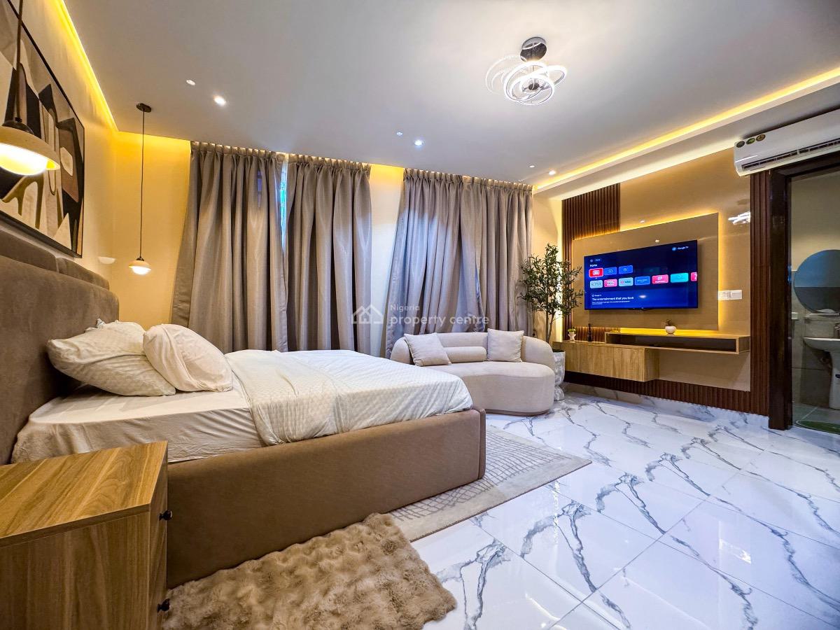 Cozy 2 Bedroom Apartment with in-house Gym and Snooker Board, Jide Oki Street, Victoria Island (vi), Lagos, Flat / Apartment Short Let