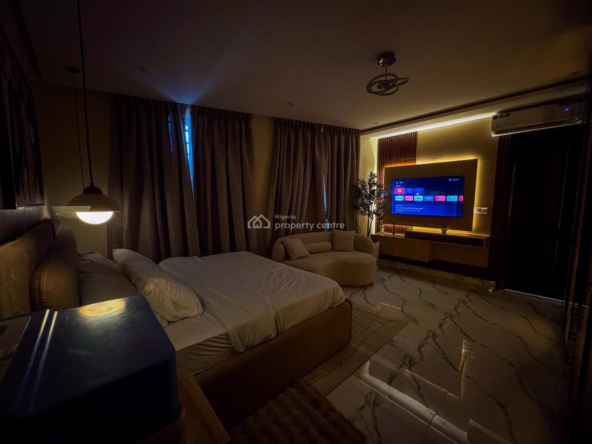 Cozy 2 Bedroom Apartment with in-house Gym and Snooker Board, Jide Oki Street, Victoria Island (vi), Lagos, Flat / Apartment Short Let