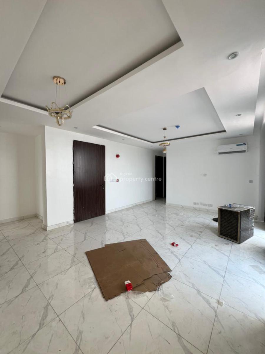 Standard 2 Bedroom Apartment in an Estate, Lekki Phase 1, Lekki, Lagos, Flat / Apartment for Sale